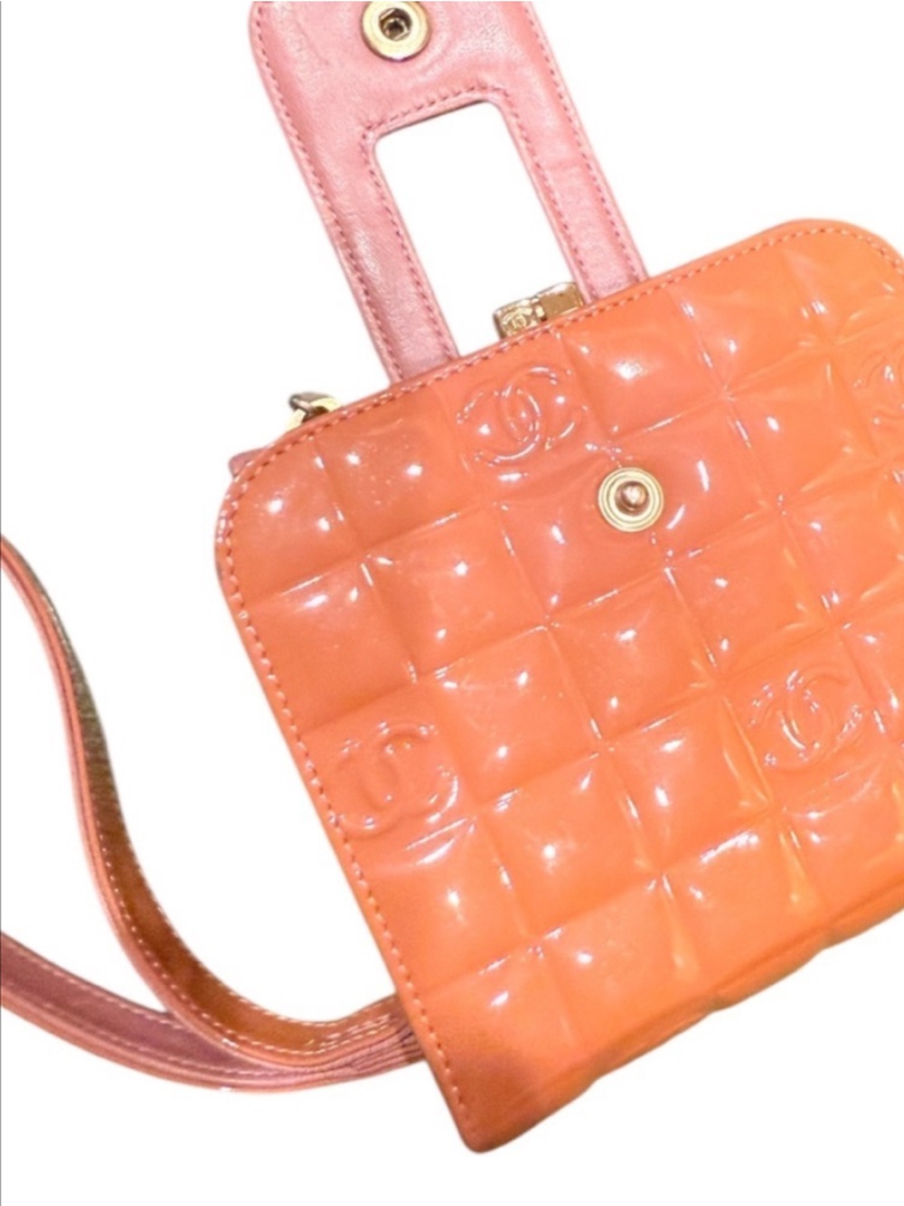 CHANEL Y2K PINK Patent CC AUTH Two-tone Leather Mini Bag Wristband ⭐️⭐️⭐️⭐️